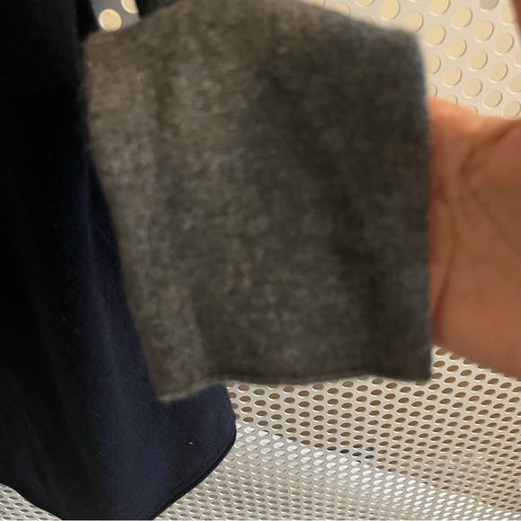 Vince Colorblock Cashmere/Wool blend Pullover Sweater. Small Blue/Black/Grey - Picture 4 of 9